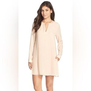 BCBGMaxAzria Beige V-Neck Blouse